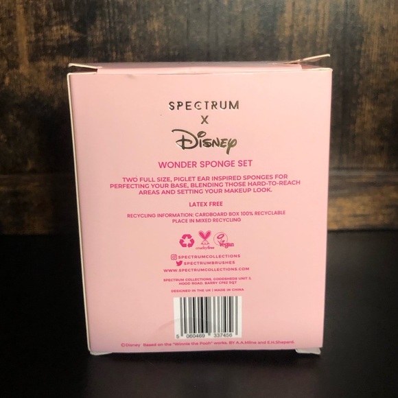 RARE Spectrum x Winnie The Pooh Makeup Bag, Brush Set, Brush & Blending Sponges - Picture 13 of 16